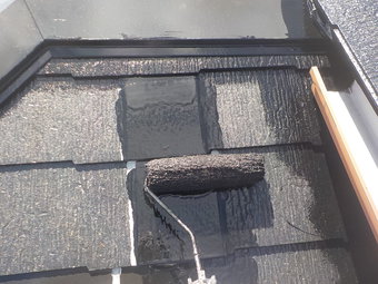屋根塗装工事　施工中